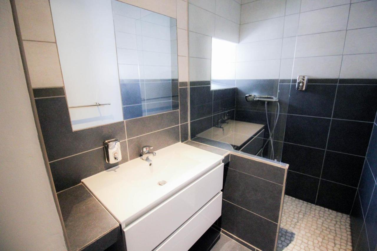 Appartement Calme Et Spacieux, Cite Et Ville A Pied, Wifi, 2 Chambres, 3 Lits Carcassonne Exterior photo